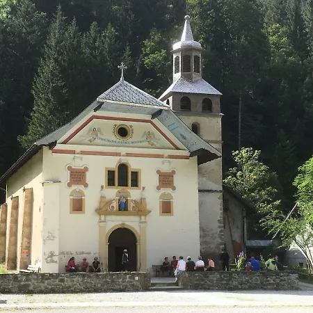 Les Jardins Alpins - *
